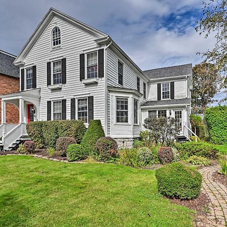Unique And Historic Home Walk To Lake Champlain プラッツバーグ エクステリア 写真
