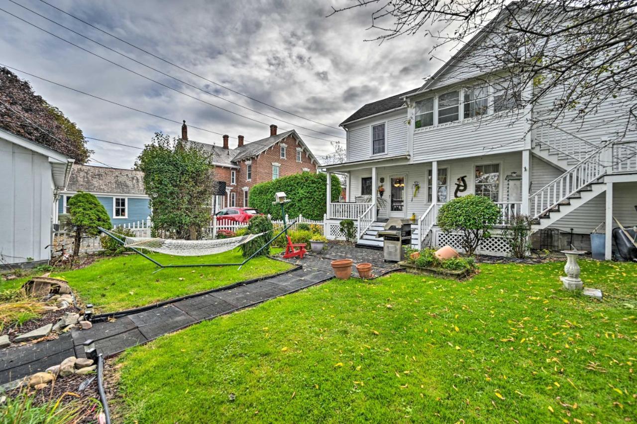 Unique And Historic Home Walk To Lake Champlain プラッツバーグ エクステリア 写真